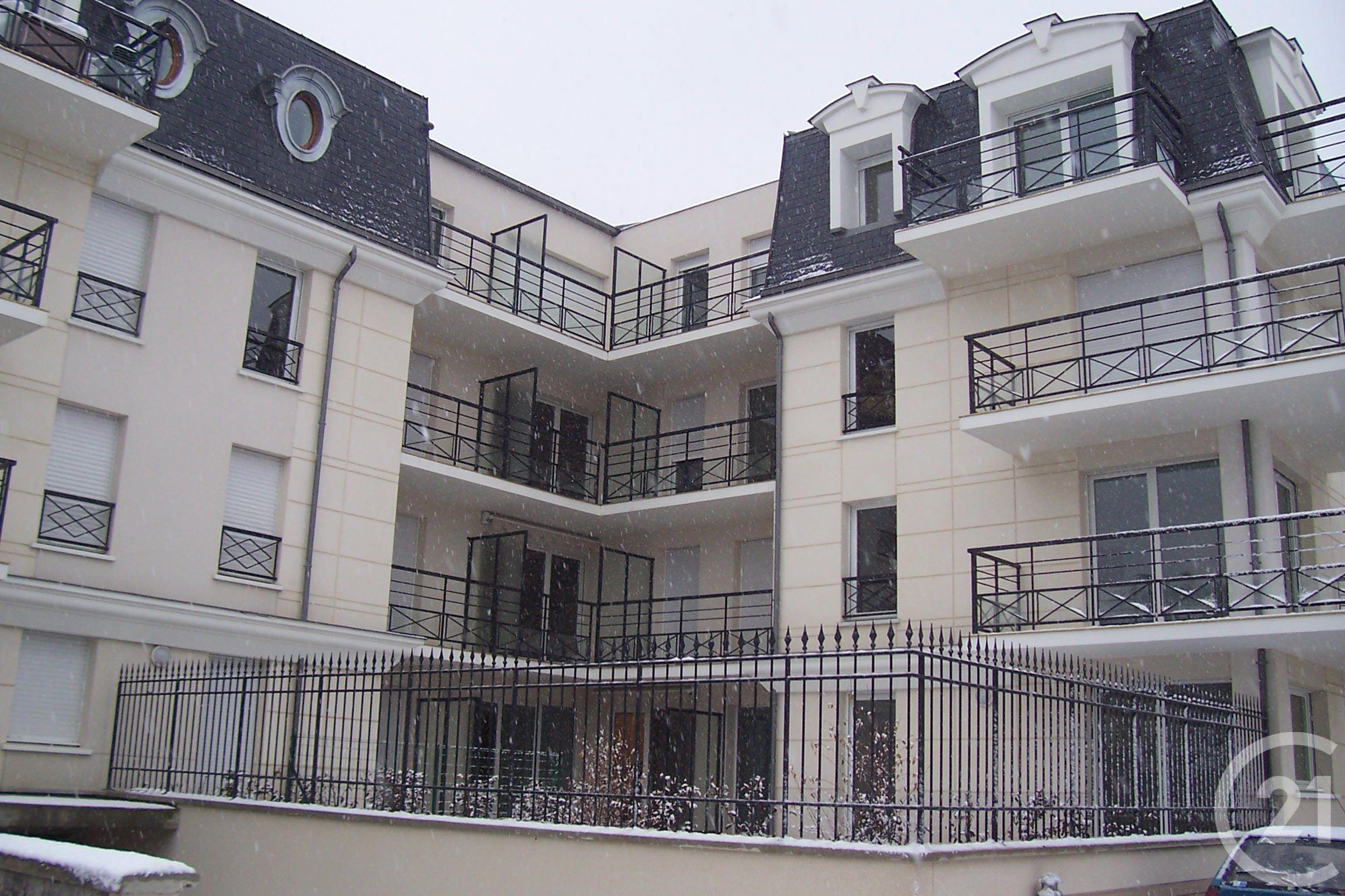 Studio à louer - 1 pièce - 26,14 m2 - SARTROUVILLE - 78 - ILE-DE-FRANCE