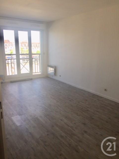 Appartement F1 à louer - 1 pièce - 27,95 m2 - HOUILLES - 78 - ILE-DE-FRANCE