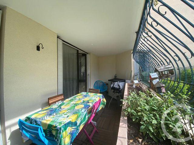 Appartement F5 à vendre - 5 pièces - 105.0 m2 - SARTROUVILLE - 78 - ILE-DE-FRANCE - Century 21 G.T.I. Appartement F5 à vendre - 5 pièces - 105.0 m2 - SARTROUVILLE - 78 - ILE-DE-FRANCE - Century 21 G.T.I.