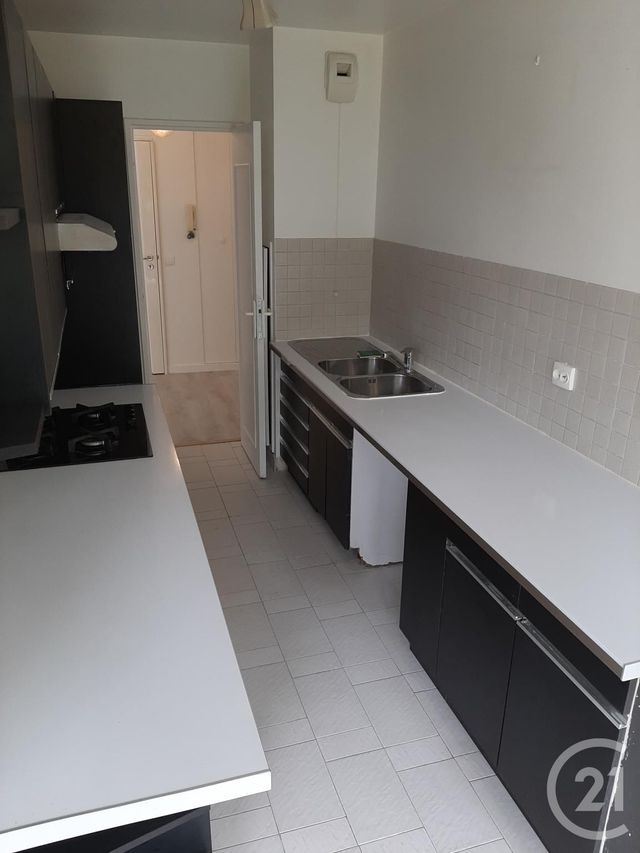 Afficher la photo en grand Appartement F4 à louer - 4 pièces - 92.09 m2 - SARTROUVILLE - 78 - ILE-DE-FRANCE - Century 21 G.T.I.