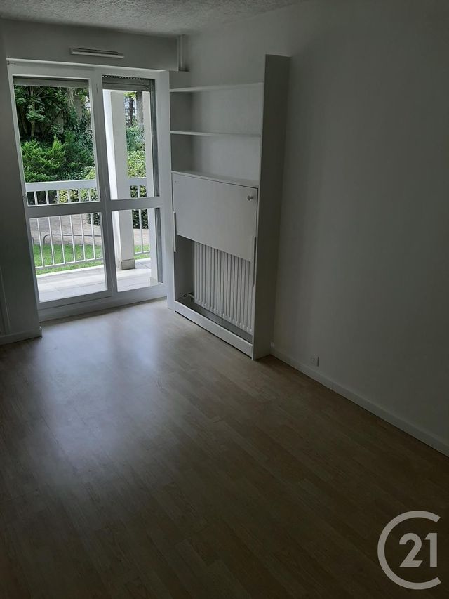 Afficher la photo en grand Appartement F4 à louer - 4 pièces - 92.09 m2 - SARTROUVILLE - 78 - ILE-DE-FRANCE - Century 21 G.T.I.