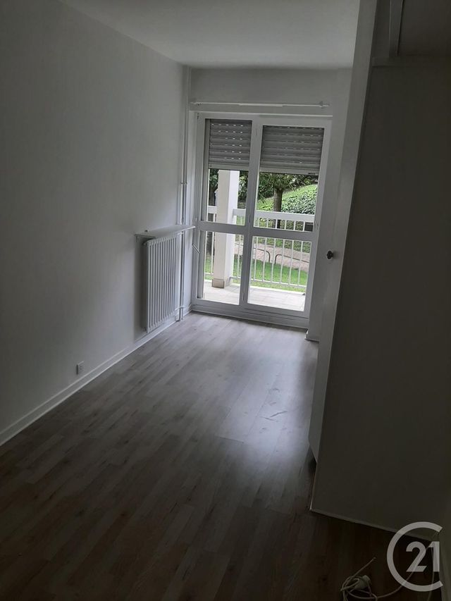 Afficher la photo en grand Appartement F4 à louer - 4 pièces - 92.09 m2 - SARTROUVILLE - 78 - ILE-DE-FRANCE - Century 21 G.T.I.