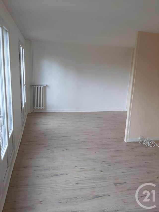 Appartement F4 à louer - 4 pièces - 63.0 m2 - CHATOU - 78 - ILE-DE-FRANCE - Century 21 G.T.I. Appartement F4 à louer - 4 pièces - 63.0 m2 - CHATOU - 78 - ILE-DE-FRANCE - Century 21 G.T.I.