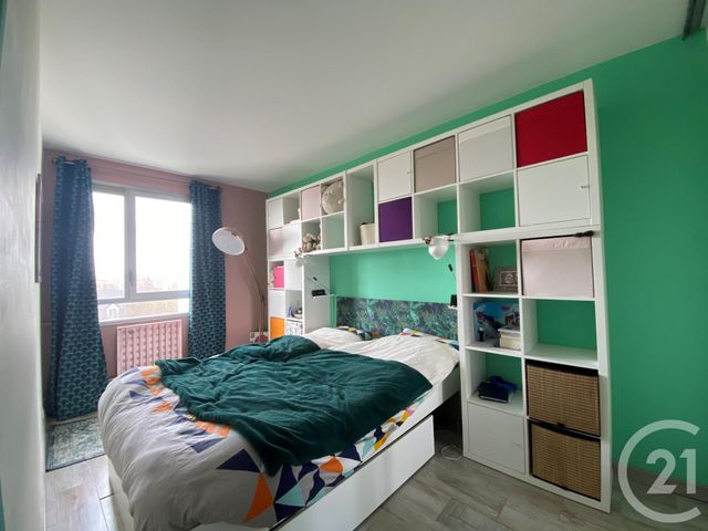Appartement F4 à vendre - 4 pièces - 82.0 m2 - SARTROUVILLE - 78 - ILE-DE-FRANCE - Century 21 G.T.I. Appartement F4 à vendre - 4 pièces - 82.0 m2 - SARTROUVILLE - 78 - ILE-DE-FRANCE - Century 21 G.T.I.