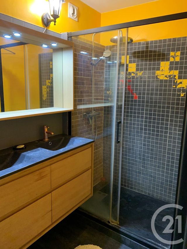 Appartement F4 à vendre - 4 pièces - 82.0 m2 - SARTROUVILLE - 78 - ILE-DE-FRANCE - Century 21 G.T.I. Appartement F4 à vendre - 4 pièces - 82.0 m2 - SARTROUVILLE - 78 - ILE-DE-FRANCE - Century 21 G.T.I.