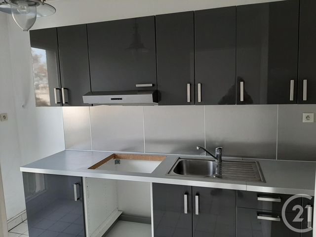 Appartement F2 à louer - 2 pièces - 46.87 m2 - HOUILLES - 78 - ILE-DE-FRANCE - Century 21 G.T.I. Appartement F2 à louer - 2 pièces - 46.87 m2 - HOUILLES - 78 - ILE-DE-FRANCE - Century 21 G.T.I.