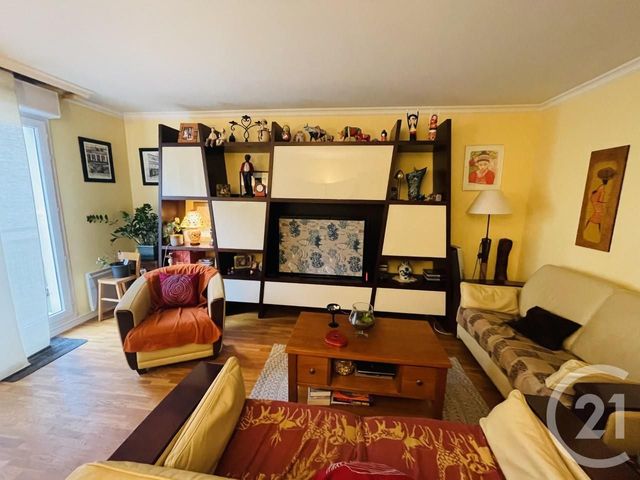Appartement F4 à vendre - 4 pièces - 77.0 m2 - SARTROUVILLE - 78 - ILE-DE-FRANCE - Century 21 G.T.I. Appartement F4 à vendre - 4 pièces - 77.0 m2 - SARTROUVILLE - 78 - ILE-DE-FRANCE - Century 21 G.T.I.