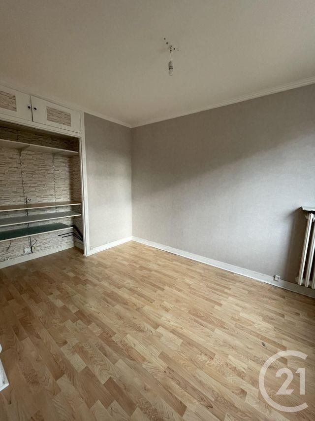 Appartement F3 à vendre - 3 pièces - 50.2 m2 - SARTROUVILLE - 78 - ILE-DE-FRANCE - Century 21 G.T.I. Appartement F3 à vendre - 3 pièces - 50.2 m2 - SARTROUVILLE - 78 - ILE-DE-FRANCE - Century 21 G.T.I.
