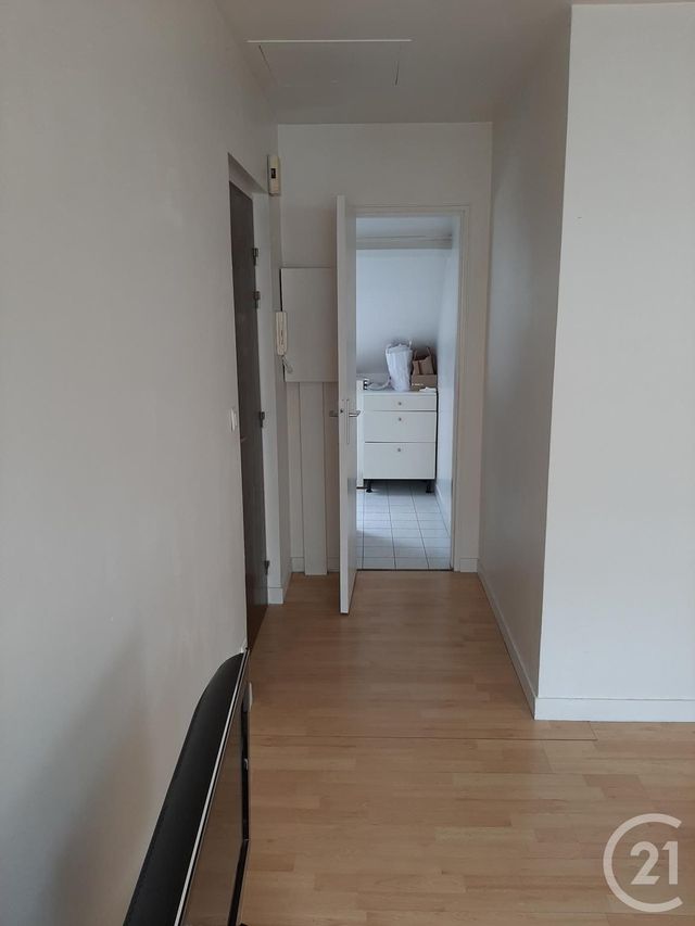 Appartement F2 à louer - 2 pièces - 42.14 m2 - CHATOU - 78 - ILE-DE-FRANCE - Century 21 G.T.I. Appartement F2 à louer - 2 pièces - 42.14 m2 - CHATOU - 78 - ILE-DE-FRANCE - Century 21 G.T.I.
