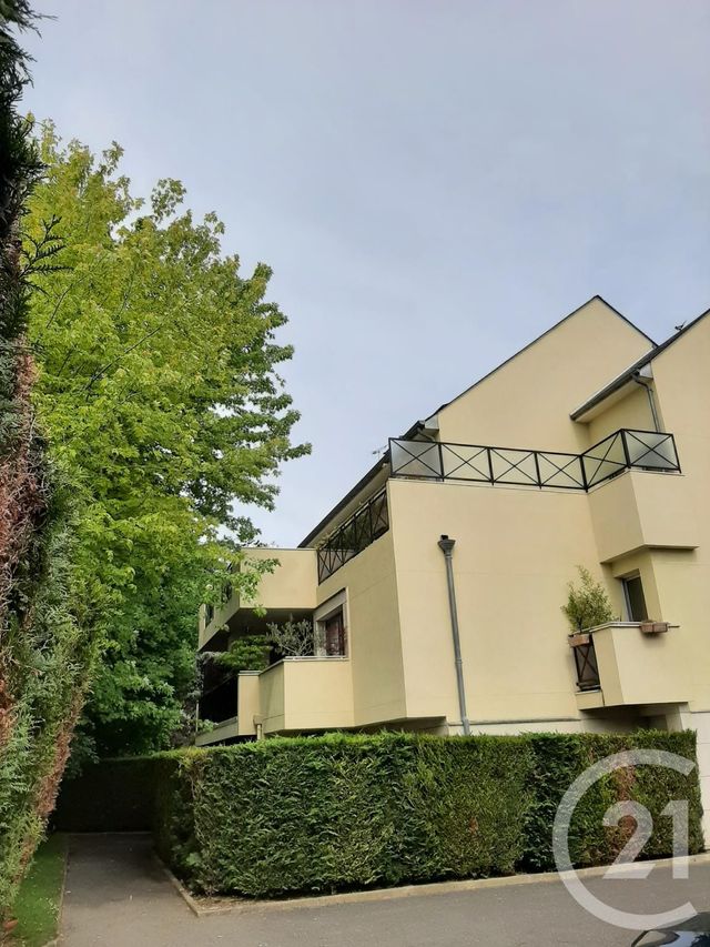 Appartement F2 à louer - 2 pièces - 42.14 m2 - CHATOU - 78 - ILE-DE-FRANCE - Century 21 G.T.I. Appartement F2 à louer - 2 pièces - 42.14 m2 - CHATOU - 78 - ILE-DE-FRANCE - Century 21 G.T.I.