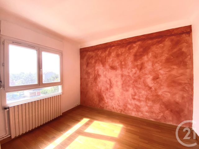 Appartement F4 à vendre - 4 pièces - 68.63 m2 - SARTROUVILLE - 78 - ILE-DE-FRANCE - Century 21 G.T.I. Appartement F4 à vendre - 4 pièces - 68.63 m2 - SARTROUVILLE - 78 - ILE-DE-FRANCE - Century 21 G.T.I.