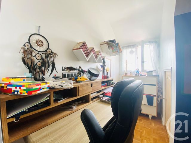 Appartement F4 à vendre - 4 pièces - 81.8 m2 - SARTROUVILLE - 78 - ILE-DE-FRANCE - Century 21 G.T.I. Appartement F4 à vendre - 4 pièces - 81.8 m2 - SARTROUVILLE - 78 - ILE-DE-FRANCE - Century 21 G.T.I.