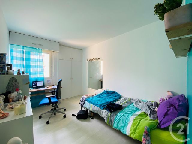Appartement F5 à vendre - 5 pièces - 100.47 m2 - SARTROUVILLE - 78 - ILE-DE-FRANCE - Century 21 G.T.I. Appartement F5 à vendre - 5 pièces - 100.47 m2 - SARTROUVILLE - 78 - ILE-DE-FRANCE - Century 21 G.T.I.