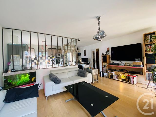 Appartement F5 à vendre - 5 pièces - 100.47 m2 - SARTROUVILLE - 78 - ILE-DE-FRANCE - Century 21 G.T.I. Appartement F5 à vendre - 5 pièces - 100.47 m2 - SARTROUVILLE - 78 - ILE-DE-FRANCE - Century 21 G.T.I.