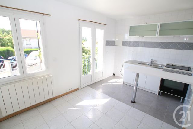 Afficher la photo en grand Appartement F1 à louer - 1 pièce - 21.39 m2 - SARTROUVILLE - 78 - ILE-DE-FRANCE - Century 21 G.T.I.