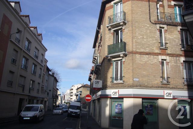 Afficher la photo en grand Appartement F1 à louer - 1 pièce - 22.0 m2 - HOUILLES - 78 - ILE-DE-FRANCE - Century 21 G.T.I.