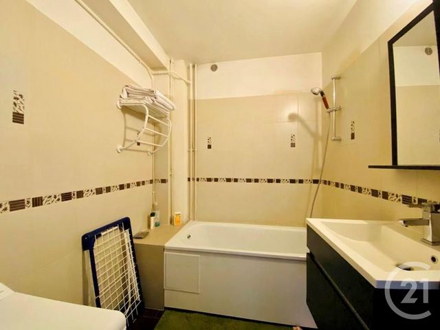 Afficher la photo en grand Appartement F3 à vendre - 3 pièces - 66.83 m2 - SARTROUVILLE - 78 - ILE-DE-FRANCE - Century 21 G.T.I.
