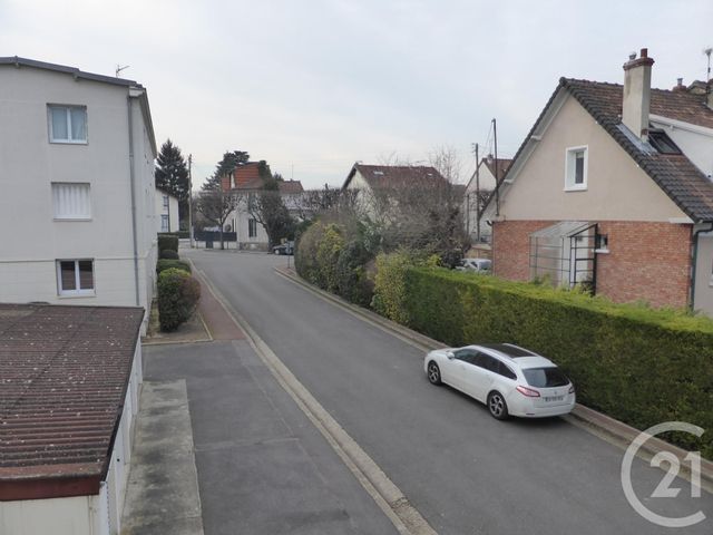 Afficher la photo en grand parking à louer - 10.0 m2 - CARRIERES SUR SEINE - 78 - ILE-DE-FRANCE - Century 21 G.T.I.