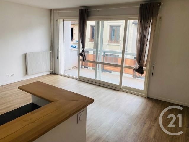Studio à louer - 1 pièce - 24.92 m2 - SARTROUVILLE - 78 - ILE-DE-FRANCE - Century 21 G.T.I.