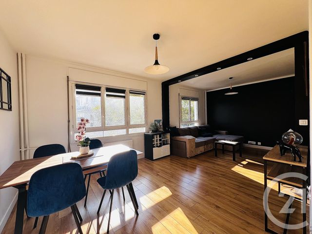 Appartement à vendre - 4 pièces - 63.13 m2 - SARTROUVILLE - 78 - ILE-DE-FRANCE - Century 21 G.T.I.