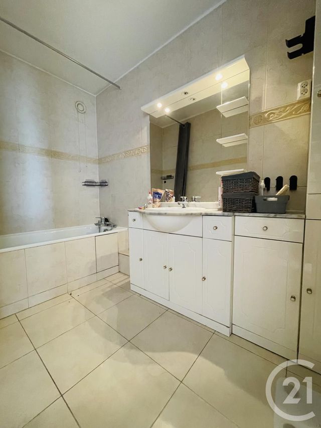 Appartement F6 à vendre - 6 pièces - 108.0 m2 - CHATOU - 78 - ILE-DE-FRANCE - Century 21 G.T.I.