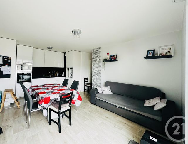 Appartement F3 à vendre - 3 pièces - 62.19 m2 - SARTROUVILLE - 78 - ILE-DE-FRANCE - Century 21 G.T.I.