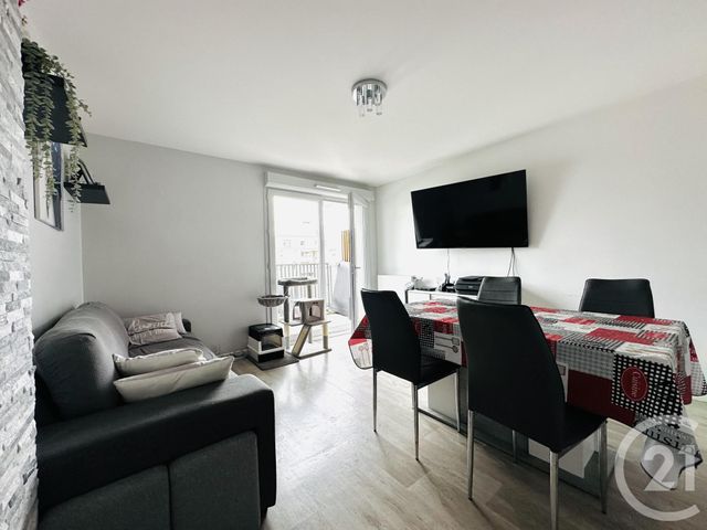 Appartement F3 à vendre - 3 pièces - 62.19 m2 - SARTROUVILLE - 78 - ILE-DE-FRANCE - Century 21 G.T.I.