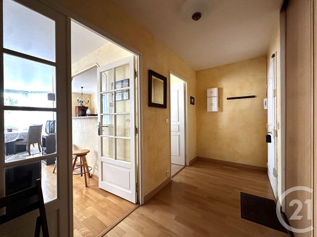 Afficher la photo en grand Appartement F3 à vendre - 3 pièces - 77.36 m2 - SARTROUVILLE - 78 - ILE-DE-FRANCE - Century 21 G.T.I.