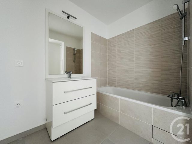 Appartement F3 à vendre - 3 pièces - 66.0 m2 - SARTROUVILLE - 78 - ILE-DE-FRANCE - Century 21 G.T.I.