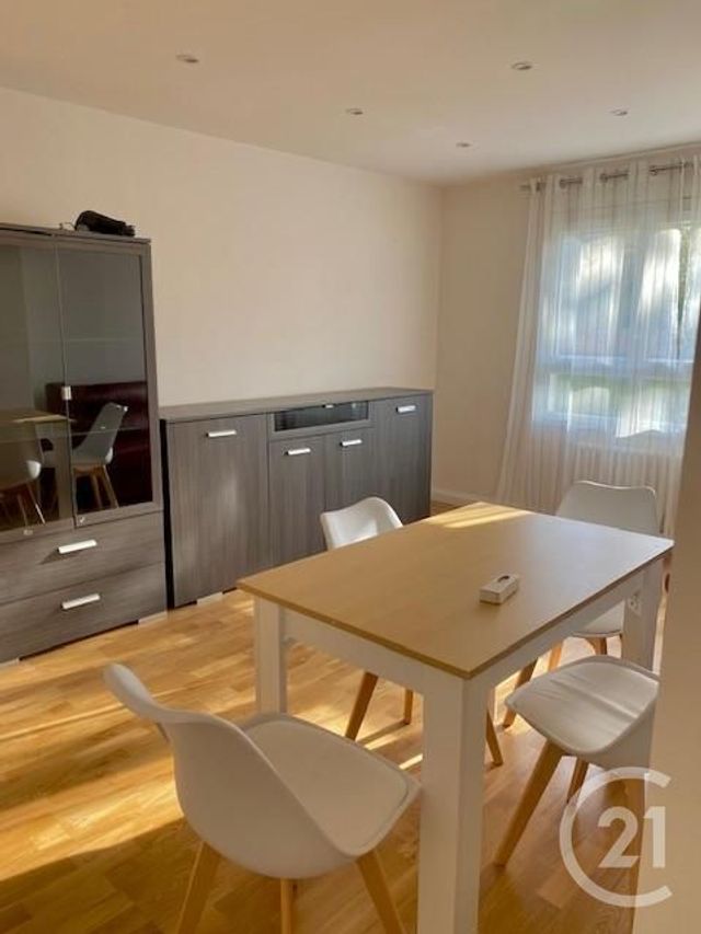 Appartement F3 à louer - 3 pièces - 52.24 m2 - SARTROUVILLE - 78 - ILE-DE-FRANCE - Century 21 G.T.I.