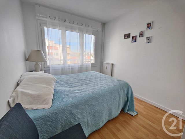 Appartement F4 à vendre - 4 pièces - 78.09 m2 - SARTROUVILLE - 78 - ILE-DE-FRANCE - Century 21 G.T.I.