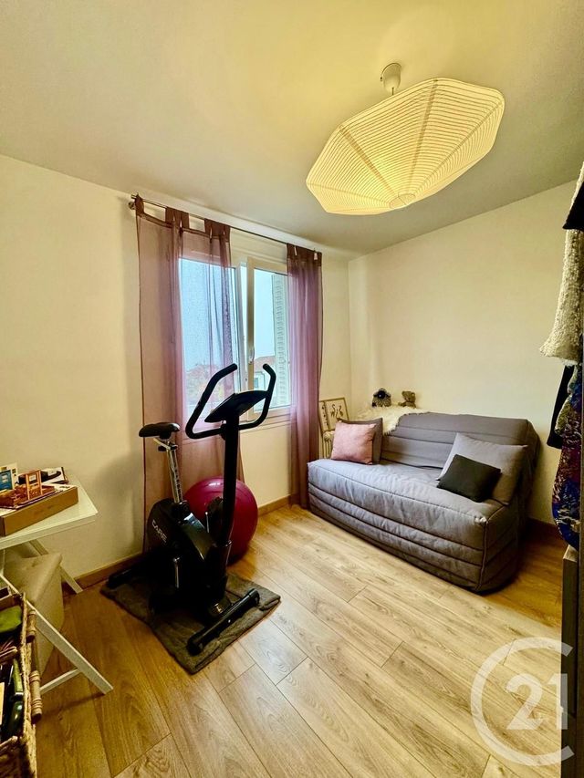 Appartement F4 à vendre - 4 pièces - 66.02 m2 - SARTROUVILLE - 78 - ILE-DE-FRANCE - Century 21 G.T.I.