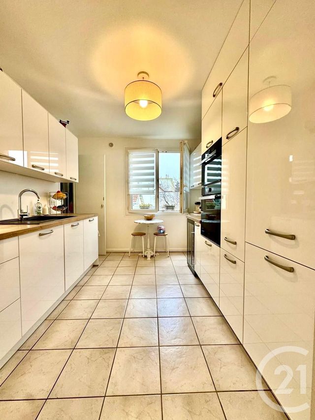 Appartement F4 à vendre - 4 pièces - 66.02 m2 - SARTROUVILLE - 78 - ILE-DE-FRANCE - Century 21 G.T.I.
