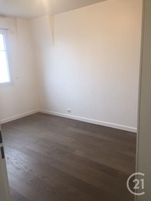 Appartement F2 à louer - 2 pièces - 39.98 m2 - SARTROUVILLE - 78 - ILE-DE-FRANCE - Century 21 G.T.I.