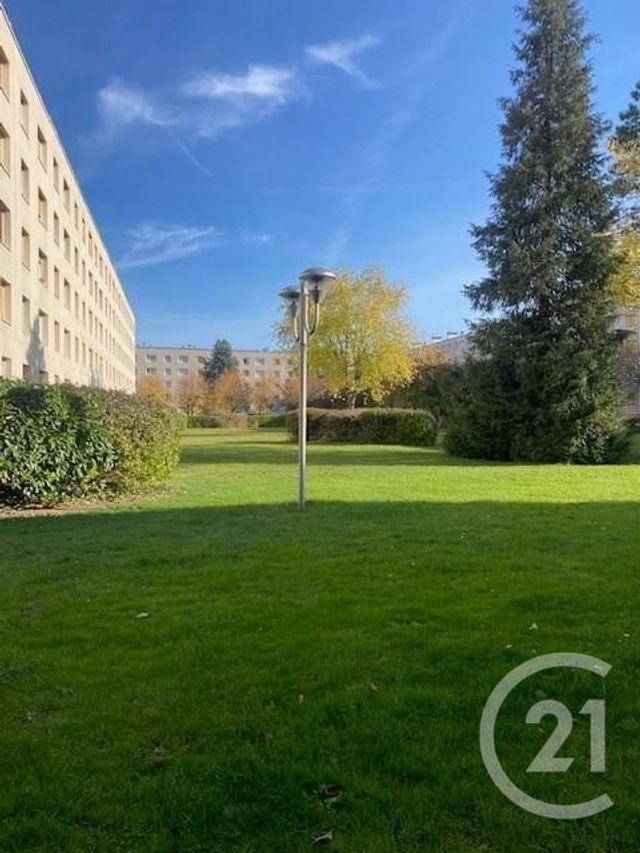 Appartement à louer - 3 pièces - 66.78 m2 - SARTROUVILLE - 78 - ILE-DE-FRANCE - Century 21 G.T.I.