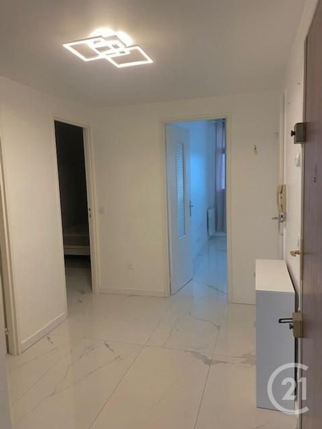 Appartement F3 à louer - 3 pièces - 78.21 m2 - SARTROUVILLE - 78 - ILE-DE-FRANCE - Century 21 G.T.I.