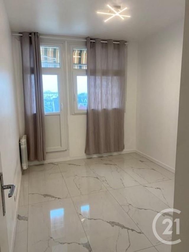Appartement F3 à louer - 3 pièces - 78.21 m2 - SARTROUVILLE - 78 - ILE-DE-FRANCE - Century 21 G.T.I.