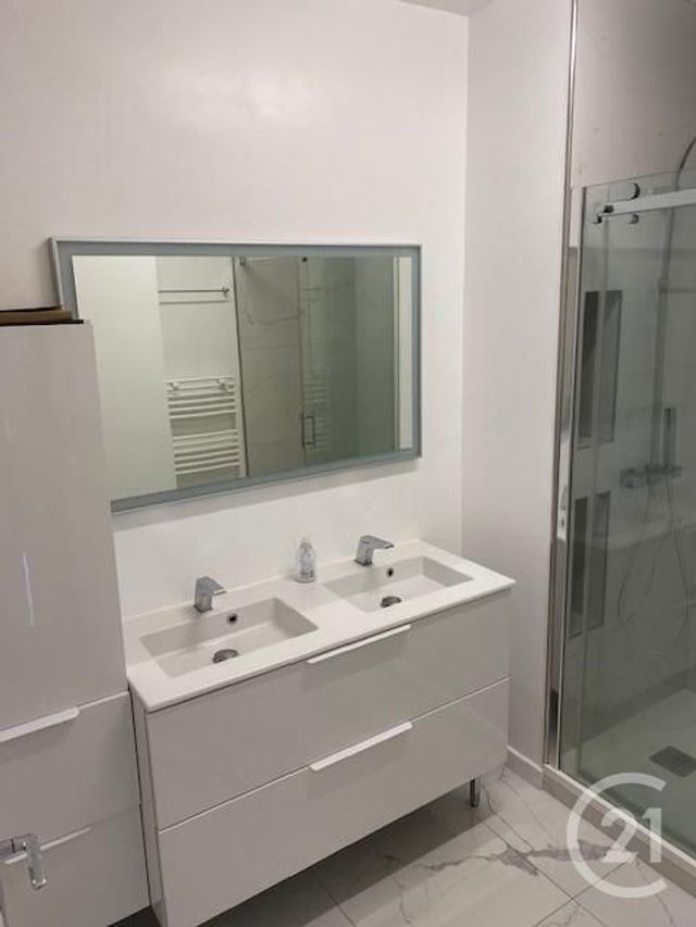 Appartement F3 à louer - 3 pièces - 78.21 m2 - SARTROUVILLE - 78 - ILE-DE-FRANCE - Century 21 G.T.I.