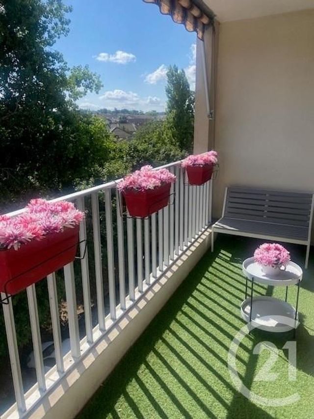 Appartement à louer - 3 pièces - 70.42 m2 - SARTROUVILLE - 78 - ILE-DE-FRANCE - Century 21 G.T.I.