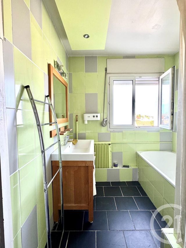 Appartement F4 à vendre - 4 pièces - 69.84 m2 - SARTROUVILLE - 78 - ILE-DE-FRANCE - Century 21 G.T.I.