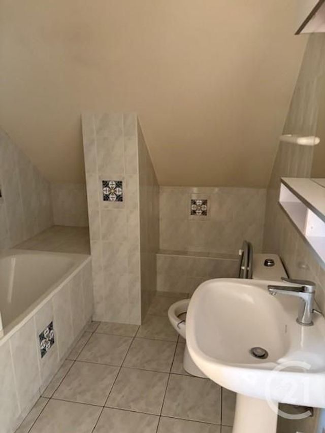 Appartement F3 à louer - 3 pièces - 51.38 m2 - SARTROUVILLE - 78 - ILE-DE-FRANCE - Century 21 G.T.I.