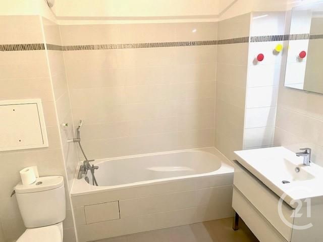 Appartement F2 à louer - 2 pièces - 44.85 m2 - SARTROUVILLE - 78 - ILE-DE-FRANCE - Century 21 G.T.I.