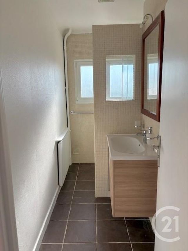 Appartement F3 à louer - 3 pièces - 55.3 m2 - SARTROUVILLE - 78 - ILE-DE-FRANCE - Century 21 G.T.I.