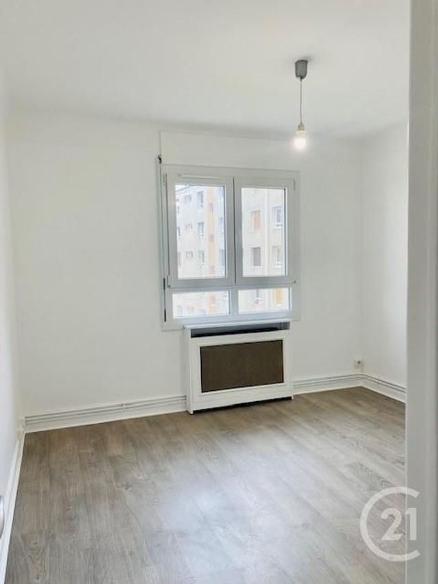 Appartement F3 à louer - 3 pièces - 51.62 m2 - SARTROUVILLE - 78 - ILE-DE-FRANCE - Century 21 G.T.I.