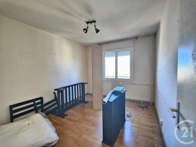 Appartement F4 à vendre - 4 pièces - 68.17 m2 - SARTROUVILLE - 78 - ILE-DE-FRANCE - Century 21 G.T.I.