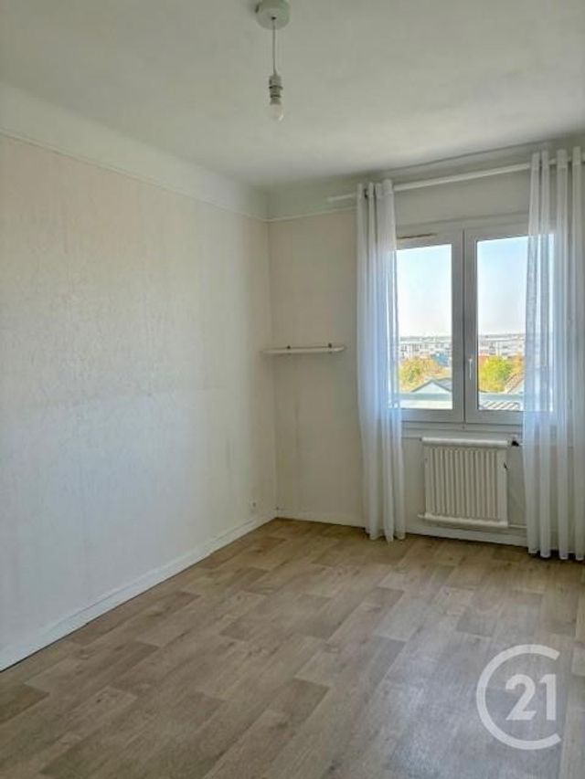 Appartement à louer - 3 pièces - 59.42 m2 - SARTROUVILLE - 78 - ILE-DE-FRANCE - Century 21 G.T.I.