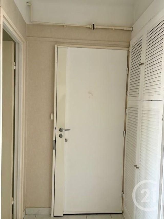 Appartement à louer - 3 pièces - 59.42 m2 - SARTROUVILLE - 78 - ILE-DE-FRANCE - Century 21 G.T.I.