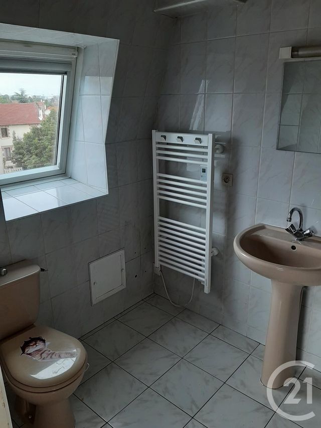Appartement F2 à louer - 2 pièces - 37.8 m2 - HOUILLES - 78 - ILE-DE-FRANCE - Century 21 G.T.I.