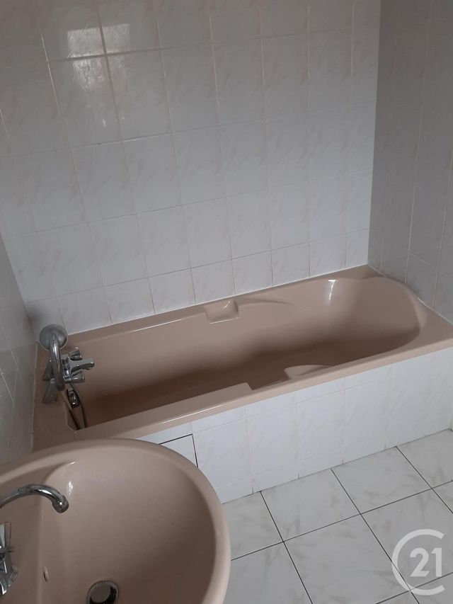 Appartement F2 à louer - 2 pièces - 37.8 m2 - HOUILLES - 78 - ILE-DE-FRANCE - Century 21 G.T.I.