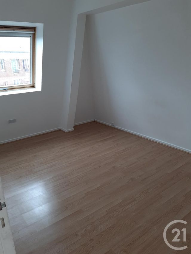Appartement F2 à louer - 2 pièces - 37.8 m2 - HOUILLES - 78 - ILE-DE-FRANCE - Century 21 G.T.I.